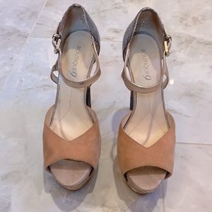 BOUTIQUE 9 peep-toe Ankle-strap PLATFORM HEELS